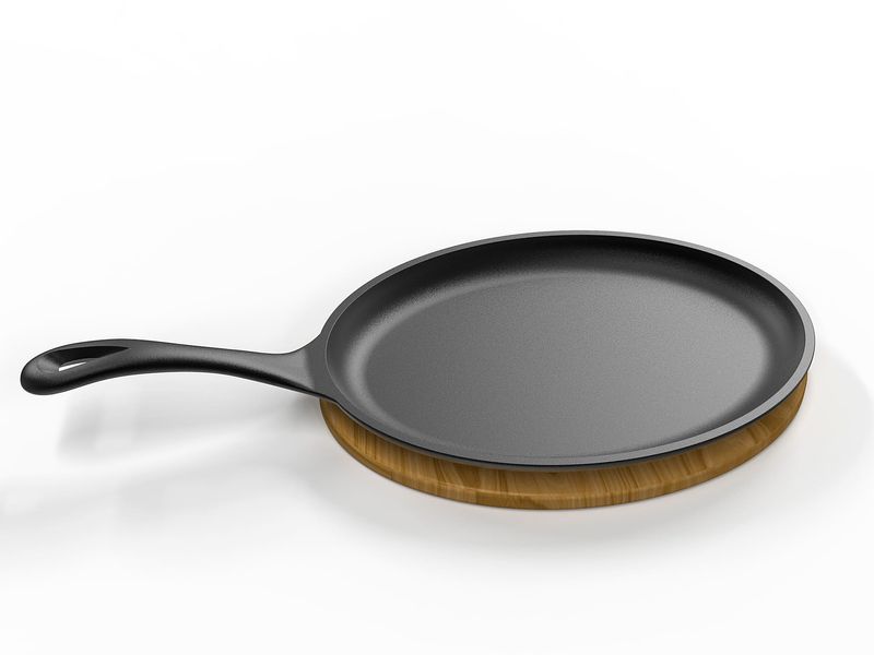 SARTEN-OVALADO-HIERRO-FUNDIDO-26CM-WARENHAUS_A