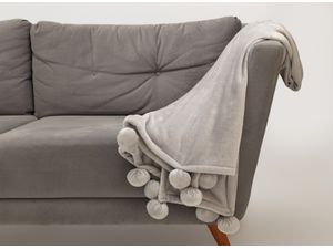 Kalido - Cobija Siesta Pompon 1.20X1.90 | Gris